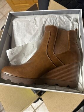 x-appeal Brown Wedge Ankle Boot